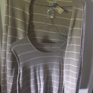 Women's 1X two piece sweater never worn beautiful